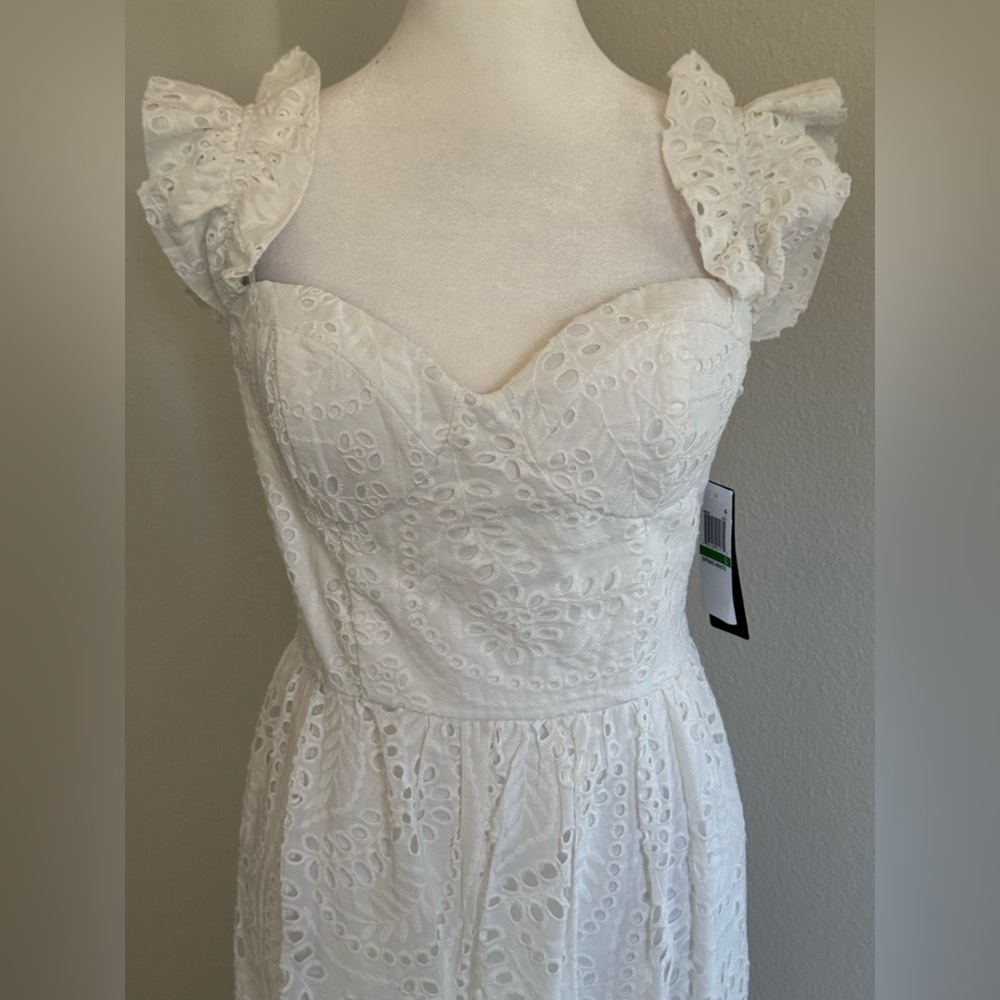 City Studio Juniors' Off-The-Shoulder Eyelet White Maxi Cotton Dress - Picture 7 of 10